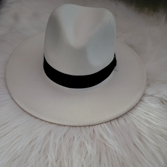 Hat - Picture 2 of 4